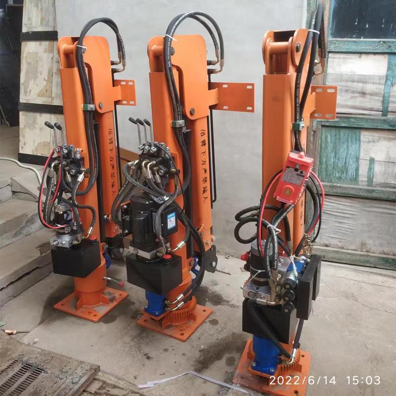 衡阳县重汽蓝牌随车吊 3.2吨 国六动力强 液压驱动 农用自卸起重机